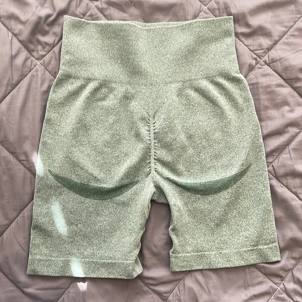 Women’s high waisted workout shorts